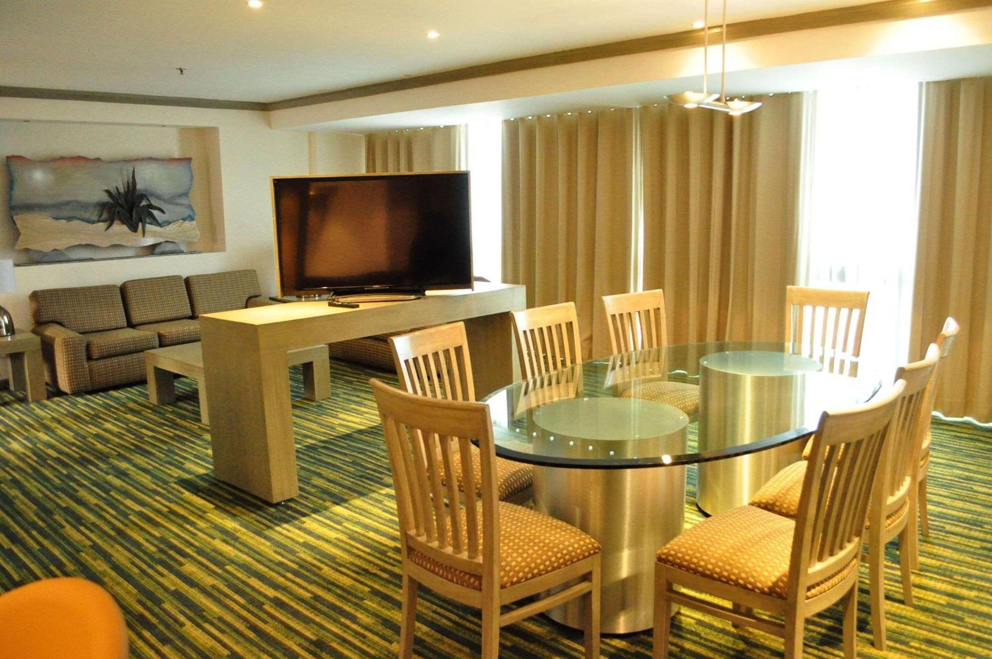 Radisson Paraiso Hotel Mexico City Luaran gambar A living room in a typical Disney Vacation Club villa