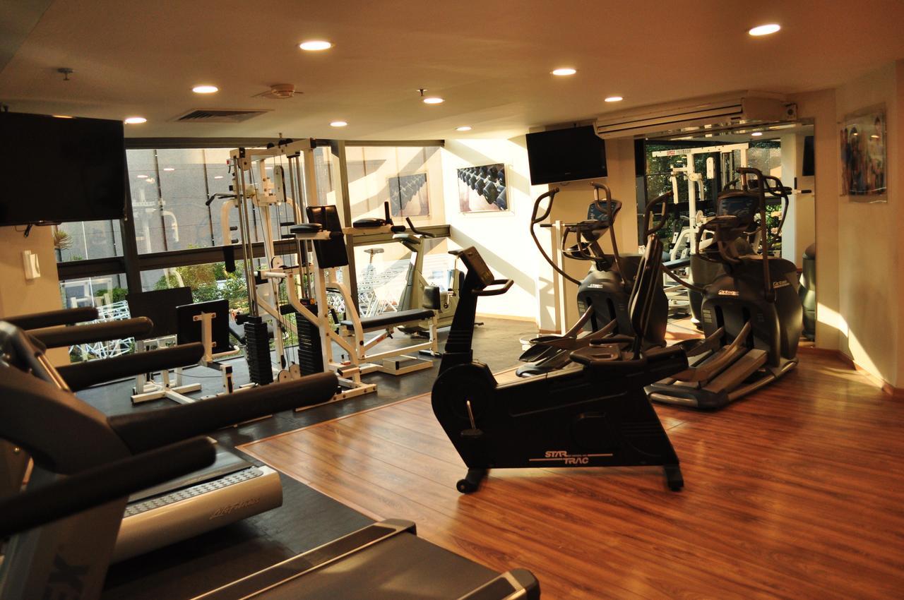 Radisson Paraiso Hotel Mexico City Luaran gambar The gym at the hotel